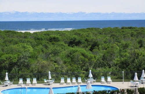 Southend Condo | Ocean Front Resort - Directly on ocean, Walk to beach!