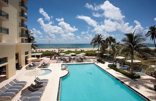 Singer Island Hotel | Ocean Front Room! Private Balcony w/Scenic View, Onsite Parking! - 2 Units