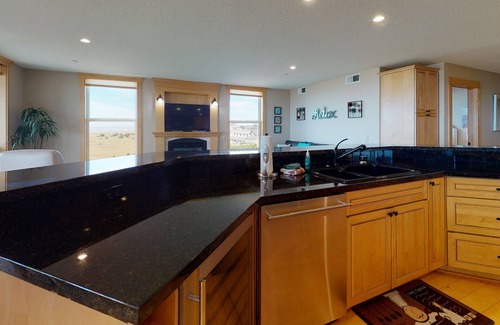 Seaside House | OCEAN FRONT: SEAVIEW SERENITY: Seaside Vacation Homes, Inc Managed