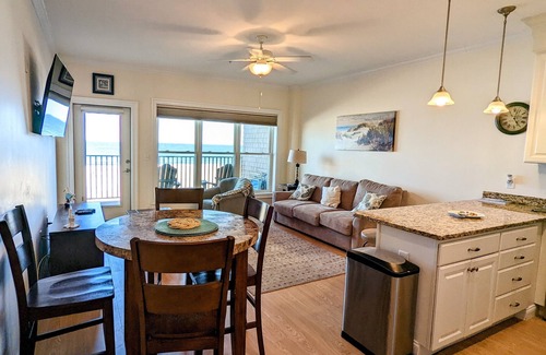 Hampton Condo | Ocean front single bed room condo