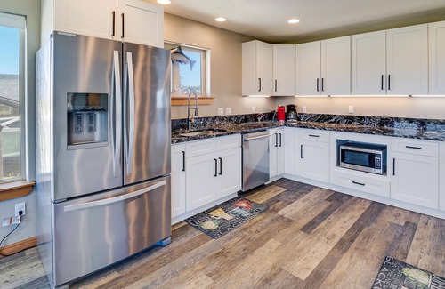 Bayshore House | Ocean Front! Step Straight Out The Door Onto The Sand! Hot Tub! Dog Friendly!