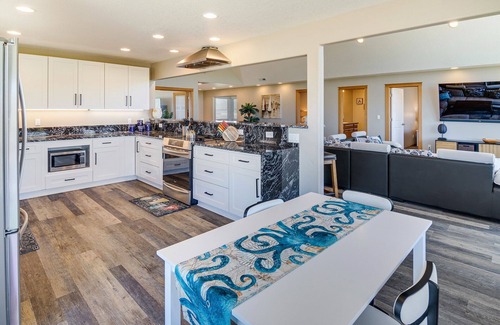 Bayshore House | Ocean Front! Step Straight Out The Door Onto The Sand! Hot Tub! Dog Friendly!