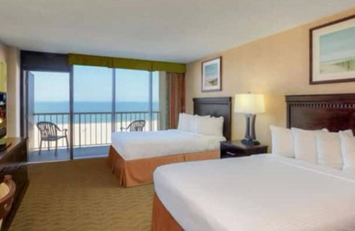 Northeast Virginia Beach Resort | Ocean Front Studio at Beach Quarters - Sleeps 2