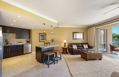 Honokowai Apartment | Ocean Front Studio , perfect for a romantic getaway .