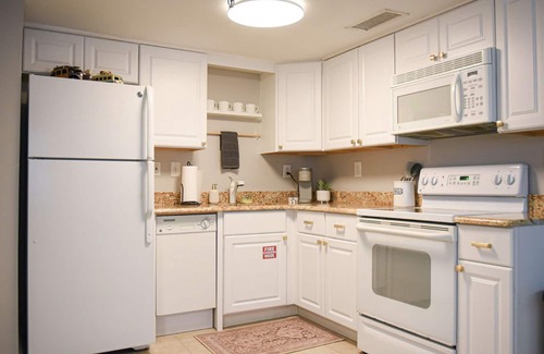 Jacksonville Beach Condo | Ocean Front Condo w/beach access and pool