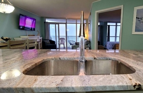Atlantic Beach Condo | Ocean Front Paradise