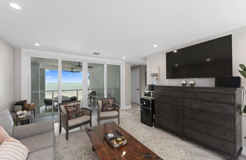 Lower Matecumbe Key Villa | Ocean Front Villa, 3/4's acre of private beach! Serenity, Retreat, Island Life!