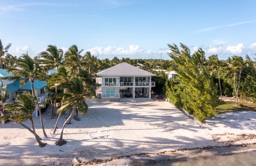 Lower Matecumbe Key Villa | Ocean Front Villa, 3/4's acre of private beach! Serenity, Retreat, Island Life!
