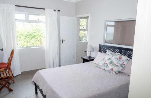 Shaka's Rock Apartment | Ocean Gorge Seafront Accommodation