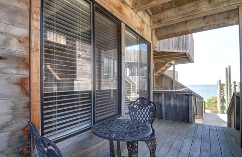 Monterey Condo | Ocean Harbor 110 - Monterey Condo - Oceanview, Surf Sounds