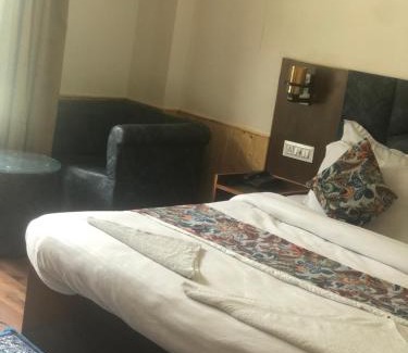 New Manali Hotel | Ocean Heights