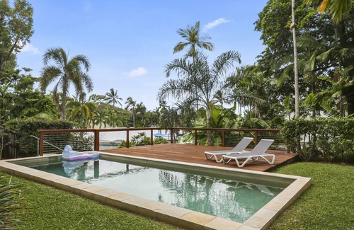 Trinity Beach Apartment | Ocean Horizons- Stylish 2BR Trinity Beach Retreat | Private Parking & Pool Access