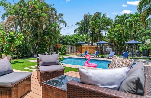 Hollywood Lakes House | Ocean House - For 4!