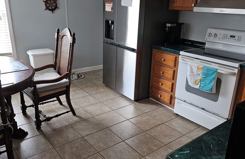 Ocean Isle Beach House | Ocean Isle Beach-Intracoastal/Fishing Piers/Public Boat Ramp/Golf/Pet Friendly