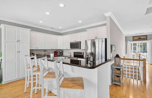 Ocean Isle Beach House | Ocean Isle Beach Oasis: Private Pool & Tiki Bar