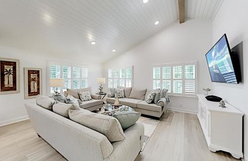 Ocean Isle Beach House | Ocean Isle Hidden Retreat A and B