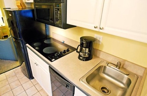 Northeast Virginia Beach Resort | Ocean Key Resort