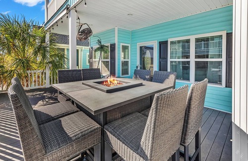 Myrtle Beach House | Ocean Lakes .5 mi to beach! waterpark! Arcade! Dogs Welcome!
