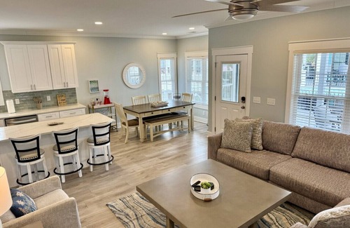 Surfside Beach House | Ocean Lakes, Deep Blue, Complementary Golf Cart