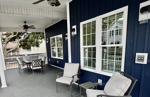 Surfside Beach House | Ocean Lakes, Deep Blue, Complementary Golf Cart