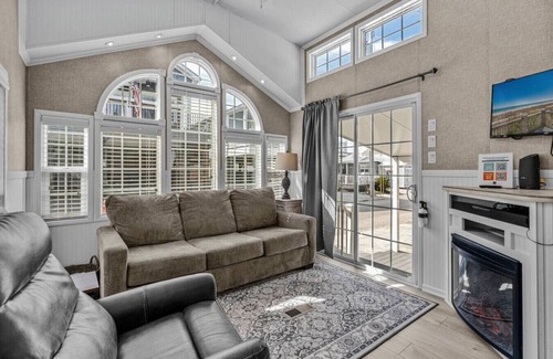 Myrtle Beach Apartment | Ocean Lakes Getaway, Golf Cart and Beach Access!