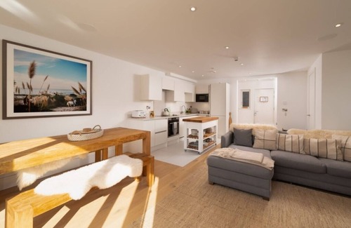 Lynmouth Apartment | Ocean Lookout