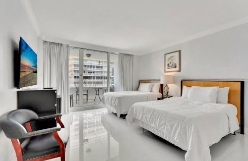 Galt Mile Resort | Ocean Manor Beach Resort