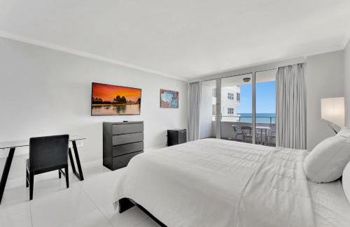 Galt Mile Resort | Ocean Manor Beach Resort