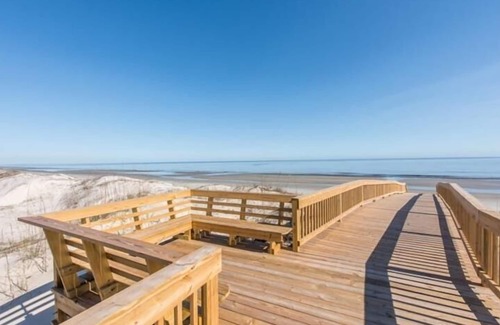 Jekyll Island House | Ocean Oaks 23 - beautiful coastal home steps away from pool and beach