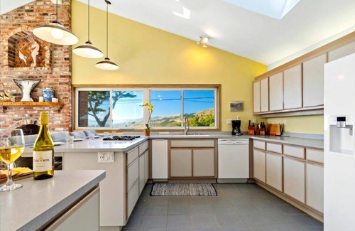 Salmon Creek House | Ocean Oasis:Easy Walk to Beach!New Beach Retreat-Bodega Bay!WiFi/Sauna!5Star!