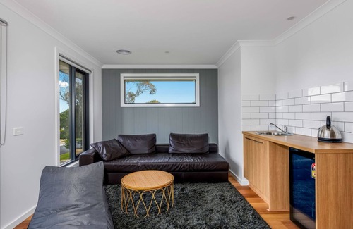 Inverloch House | Ocean Oasis on Kenneth