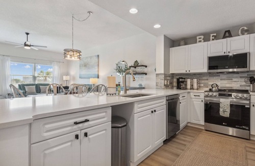 Fernandina Beach Condo | Ocean Park 123 - Hosted by Moore AI Rentals