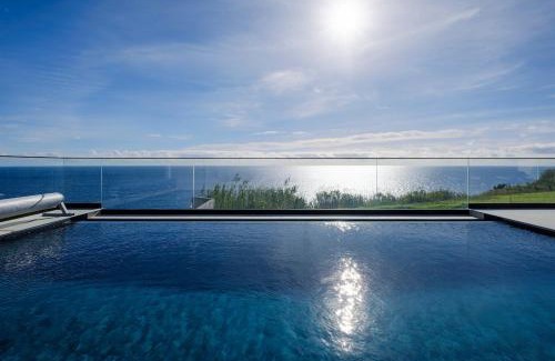 Ponta Garca House | Ocean Pearl - Deluxe OceanView Heated Pool