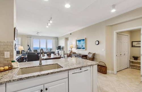 Amelia City Apartment | Ocean Place 12 ~ Wave Watcher