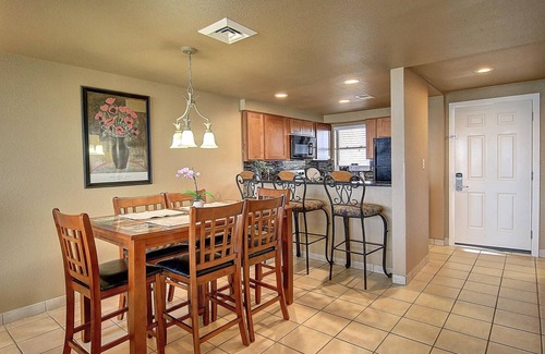 Port Aransas Condo | Ocean-Pool Views From 2 Balconies | MP315