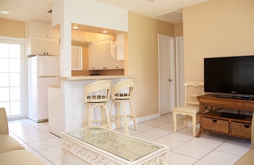 Hillsboro Beach Villa | Ocean Resort Villa Home - Private Beach & Intracoastal Setting - NEWLY RENOVATED