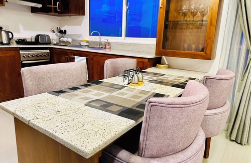 Negombo Apartment | Ocean Retreat Negombo (Seaview Apartment)