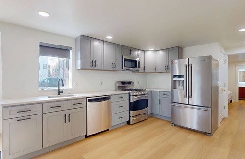 North End Villa | Ocean's Edge: 3BR/3BA Beach Block Condo w/POOL