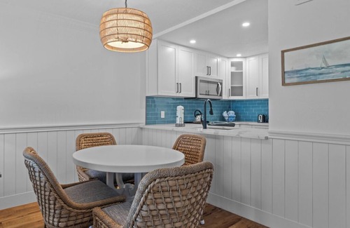 Captiva Condo | Ocean's Edge - Beachfront Luxury Condo