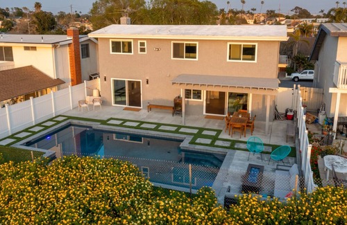 Westside Costa Mesa House | Ocean's Edge