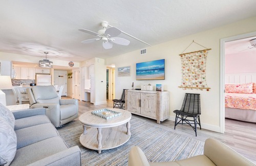 Sanibel Condo | OCEAN'S REACH: Corner Unit, 3rd Floor, All Amenities Open!