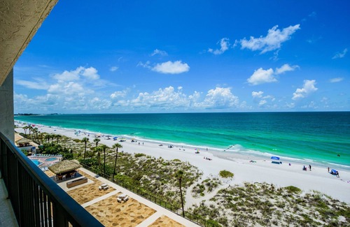 Madeira Beach Condo | Ocean Sands Fabulous Beachfront Condo Madeira Beach