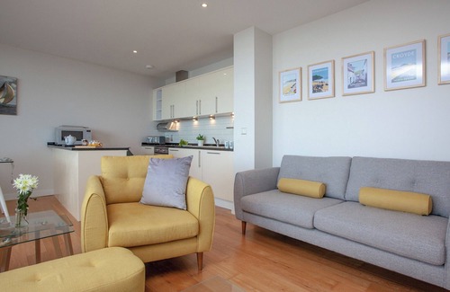 Westleigh Apartment | Ocean Serenity, Horizon View