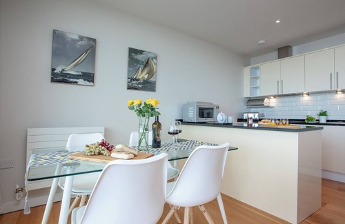 Westleigh Apartment | Ocean Serenity, Horizon View