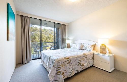 Nelson Bay Apartment | Ocean Shores, 7 27 Weatherly Cl - waterfront with fabulous views and WiFi