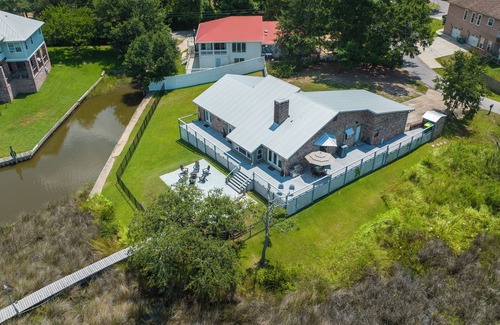Ocean Springs House | Ocean Springs Waterfront Home with Amazing Views!