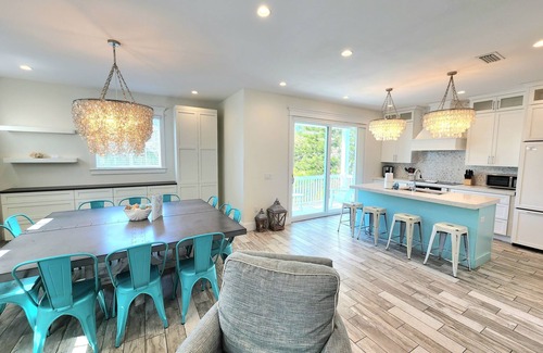 Bradenton Beach House | ⚓Ocean Star! 7 Bdrms/7.5 Baths! Beaches 5min> walk!⚓🐕🏖🌅