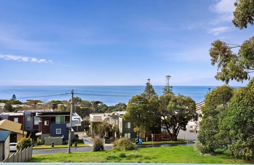 Lorne Apartment | Ocean Sun Apartment 2
