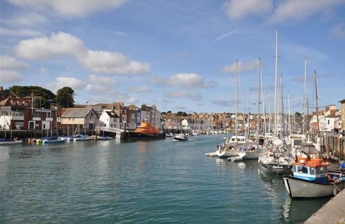 Weymouth Cottage | OCEAN SWELL, family friendly, with a garden in Weymouth