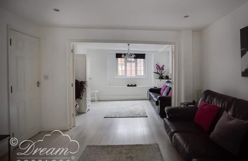 Weymouth Cottage | Ocean Swell